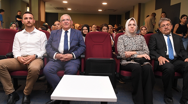 Başkan Mahçiçek, Yaz Kurslarının Kapanış Törenine Katıldı