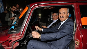 BAŞKAN OKAY, MODİFİYE ARAÇ TUTKUNLARIYLA BİR ARAYA GELDİ