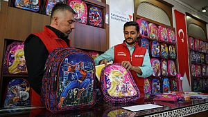 Ders Zili Çalan Miniklere Büyükşehir’den Kırtasiye Desteği