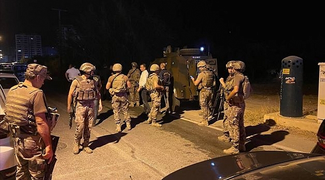 KAHROLSUN PKK...MERSİN'DE POLİSEVİNE BOMBALI SALDIRI: 1 POLİS ŞEHİT OLDU