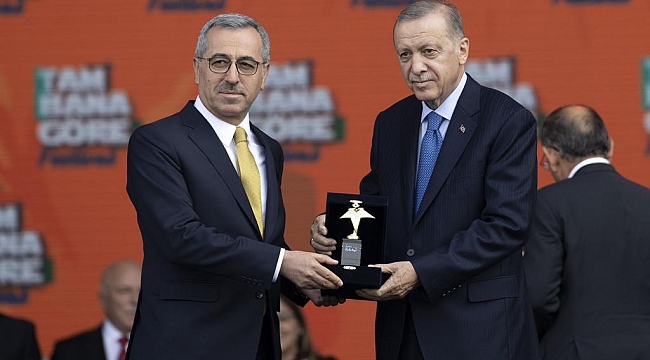 Cumhurbaşkanı Erdoğan’dan Başkan Güngör’e Ödül