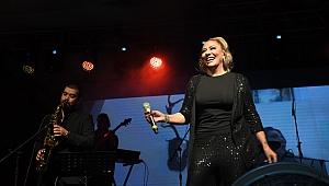 EXPO 2023 Gençlik Festivali, Işın Karaca ve Elif Buse Doğan Konserleriyle Başladı