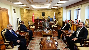 KMTSO Başkanı Şahin Balcıoğlu’ndan Rektör Yasım’a “Hayırlı Olsun” Ziyareti