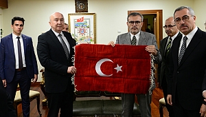 Mahir Ünal’dan, Rektör Yasım’a “Hayırlı Olsun” Ziyareti