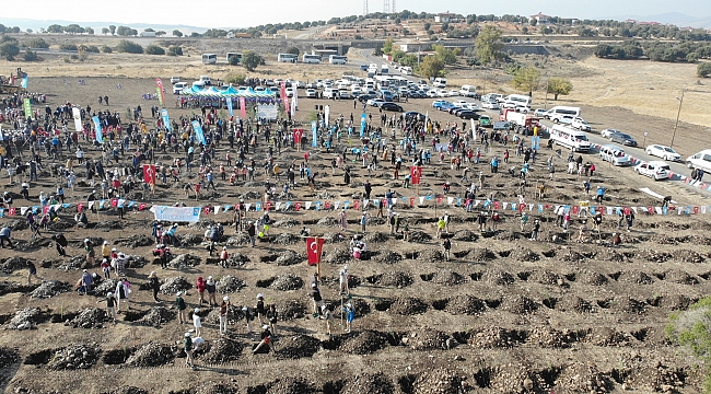 11 Kasım Milli Ağaçlandırma Gününde Fidanlarımız Toprakla Buluştu