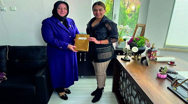 AK KADINLARDAN AYŞE PALABIYIK'A 24 KASIM ZİYARETİ