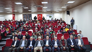 ATİLLA GÜLER, DULKADİROĞLU GENÇLİK MERKEZİ’NDE GENÇLERLE BİR ARAYA GELDİ