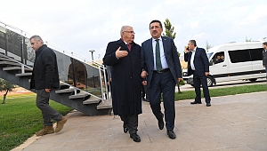 Bakan Yardımcısı Pakdil, EXPO 2023 Sergi Alanı’nda İincelemelerde Bulundu