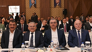 Başkan Güngör, AK Parti Yerel Yönetimler Başkanlığı İstişare Toplantısı’na Katıldı