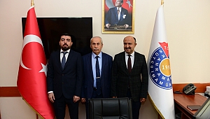 Sosyal Bilimler Meslek Yüksekokulu Müdürlüğüne Doç. Dr. İlyas Okumuş Atandı
