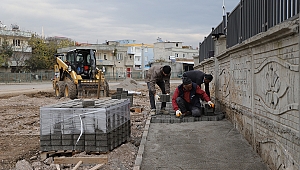 DULKADİROĞLU’NDA KİLİT PARKE ÇALIŞMASI