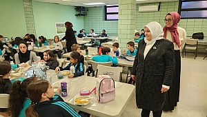 Milletvekilimz Öçal ABD'deki Maarif Okullarını Ziyaret Etti