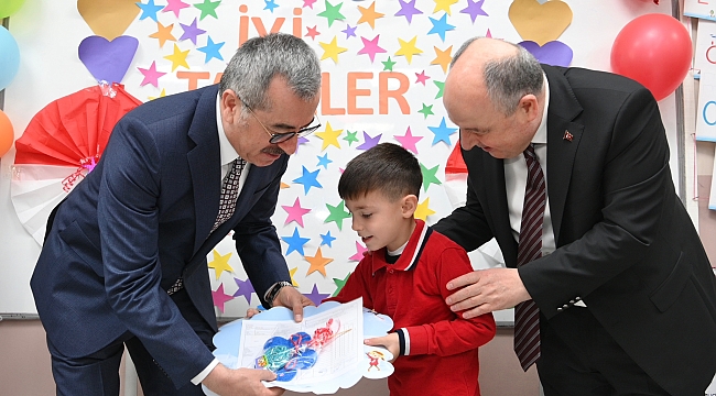 Başkan Güngör, Miniklerin Karne Heyecanına Ortak Oldu