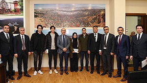 Bilgi Yarışmasında Dereceye Giren Katılımcılara Ödülleri Verildi