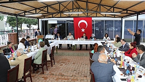 BU MİLLET DEVLETİN SICAKLIĞINI ŞEFKATİNİ HİSSETTİREN YÖNETİCİ VE İNSANLARINI ASLA UNUTMUYOR