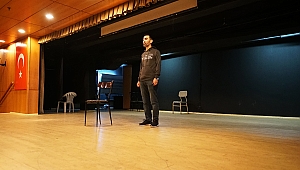 Genç Yetenekler Tiyatral Hünerlerini Sergiliyor