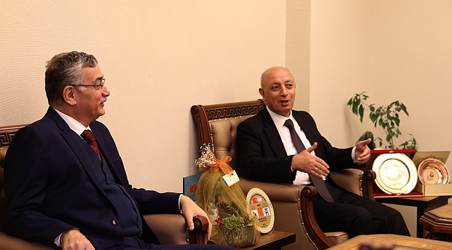 GÜVENÇ’TEN REKTÖR BAKAN’A “HAYIRLI OLSUN” ZİYARETİ