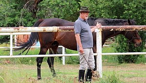 İŞ,SPOR VE SANAT YAŞAMI BAŞARILARLA DOLU NUSRET BALKAROĞLU'NU K.MARAŞ'LILAR SİYASETTE GÖRMEK İSTİYOR