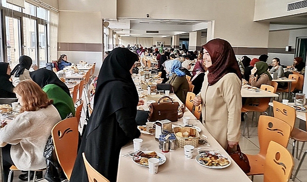 KAHRAMANMARAŞ'TA MAZLUMLARA DESTEK