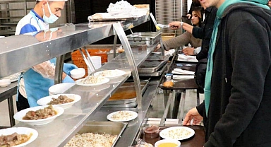 ÖĞRENCİLERE ÜCRETSİZ YEMEK HİZMETİ 2.DÖNEM BAŞLIYOR