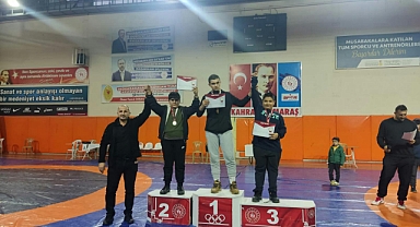 Okullar Arası Güreşte M.Ali Akgün İl Birincisi Oldu