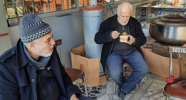 Acısını İçine Attı İnsanlara Yardıma Koştu...Bir Güzel İnsan.....Şirin Baba..