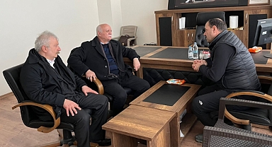 Bayraktar, Kahramanmaraş AFAD Koordinasyon Merkezi’nde Vali Coşkun ve Vali Kaldırım İle Görüştü