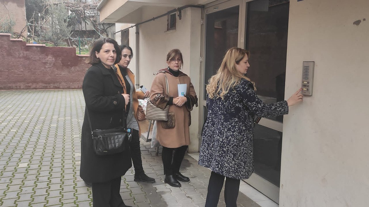 İYİ PARTİ İL KADIN POLİTİKALARI BAŞKANI AYLA ÇİFTÇİ VE EKİBİ DURMAKSIZIN SAHALARDA