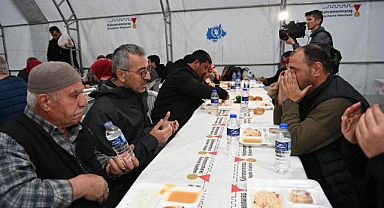 Başkan Güngör ve Bakan Soylu, Vatandaşlarla İftar Yaptı