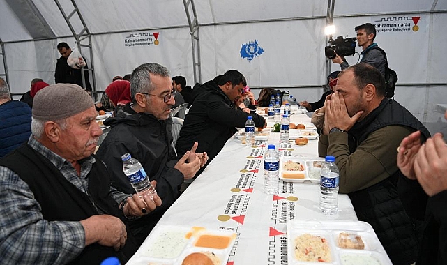 Başkan Güngör ve Bakan Soylu, Vatandaşlarla İftar Yaptı