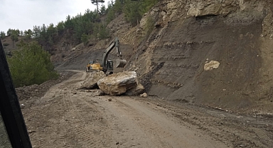 Deprem Çalişmalarında Dulkadiroğlu Fen İşleri Müdürlüğü Destan Yazıyor