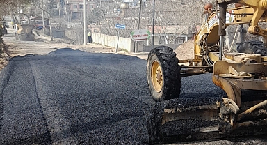Hasarlı Yolları Büyükşehir Yeniliyor