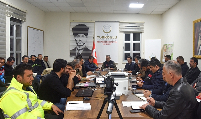 İLK GÜNDEN İTİBAREN SAHADA OLAN OSMAN OKUMUŞ AFAD TOPLANTISINDA