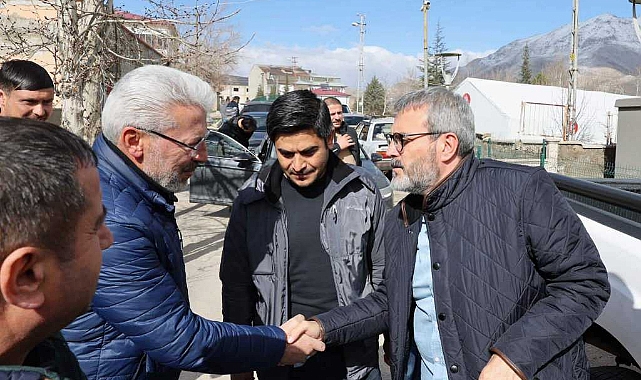 Mahir ÜNAL Ekinözünde Gönülleri Fethetti