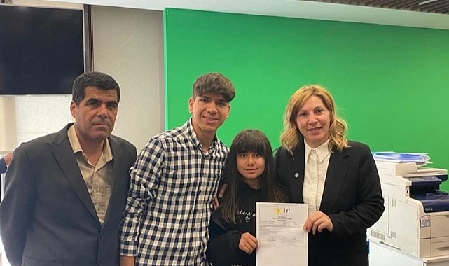 NESLİHAN KOCA ADAY ADAYLIĞINI AÇIKLADI
