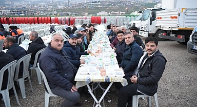 Onikişubat Belediyesi İlk iftarı Çalışanları ve Aileleriyle Yaptı