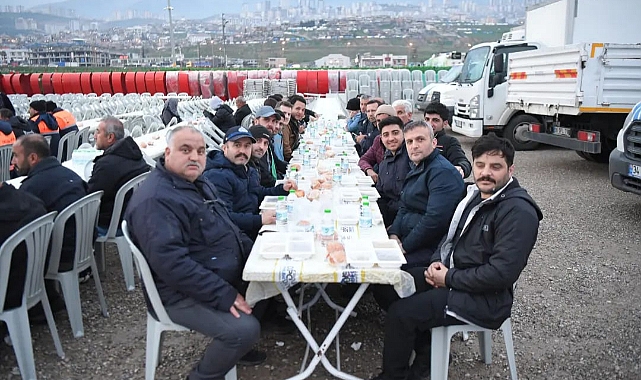 Onikişubat Belediyesi İlk iftarı Çalışanları ve Aileleriyle Yaptı