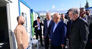 Başkan Güngör’den Geçici Barınma Merkezi’nde Bayram Ziyareti