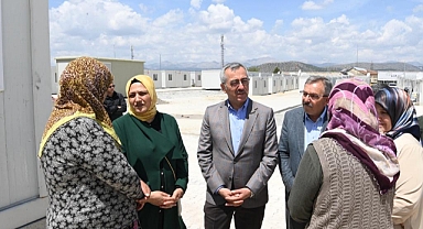 Başkan Güngör, Göksun Konteyner Kentte Depremzedelerle Bir Araya Geldi
