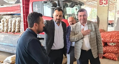 Sebze-Meyve Halinde Milletvekili Adayı Hasan Gezginç'e Sevgi Seli