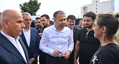 Bakan Yerlikaya Maraş'ta Gönüllere Dokundu