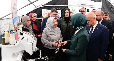 Başkan Güngör, Bakan Göktaş ile Karacasu Geçici Barınma Merkezi’ni Ziyaret Etti