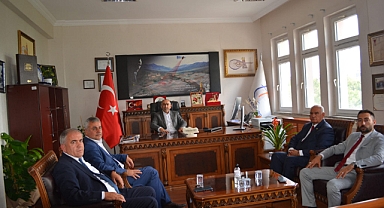 Hemşehrilerden Başarılı Sevilen Bürokrat Bekir Tarık Yiğit'e Ziyaret