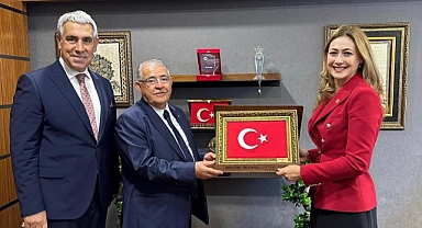 Mahçicek'ten Milletvekili Karakoç Dora' ya Hayırlı Olsun Ziyareti