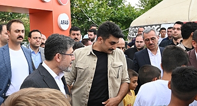 Bakan Yumaklı ve Başkan Güngör’den Dayanışma Obası’nda Bayram Ziyareti