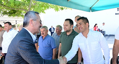 Başkan Güngör, Türkoğlu’nda Vatandaşlarla Bayramlaştı