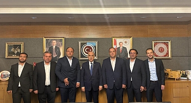 Sağlık Sen Prof.Dr.Vahit Kirişçi 'yi Ziyaret Etti