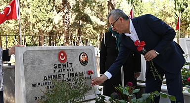 Şehitler Kabirleri Başında Dualarla Yâd Edildi