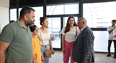 Başkan Mahçiçek, YKS’de Dereceye Giren Öğrencilerle Buluştu