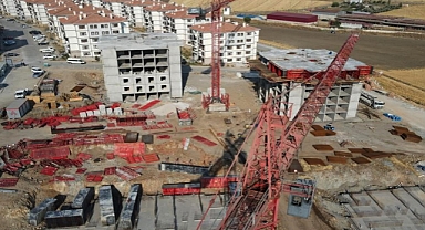 Güngör, “Kalıcı Konutların Önemli Bir Kısmı 1 Yılda Teslim Edilmiş Olacak”